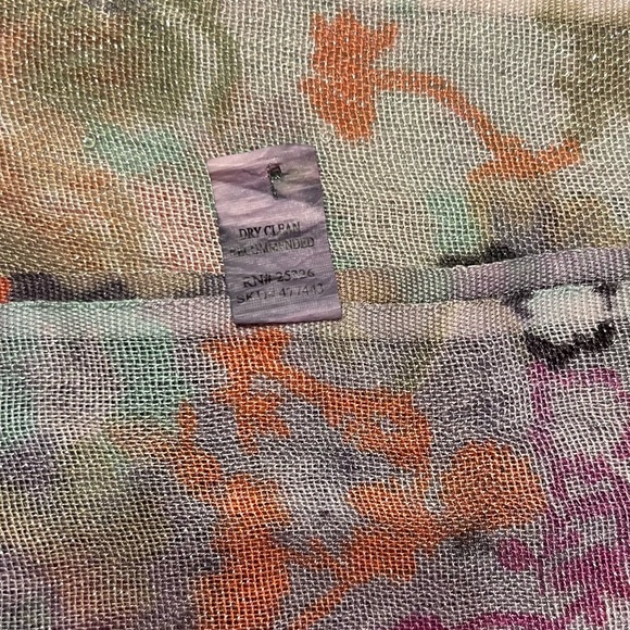 EUC Magnificent! Elegant Indian Viscose Women’s Scarf 68x24 - Picture 6 of 6